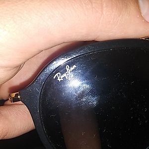 I am selling raybans